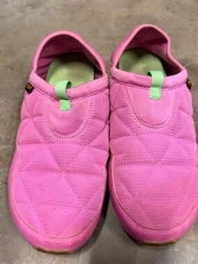 Teva Unisex-Child Reember size 6 big kid Super Pink